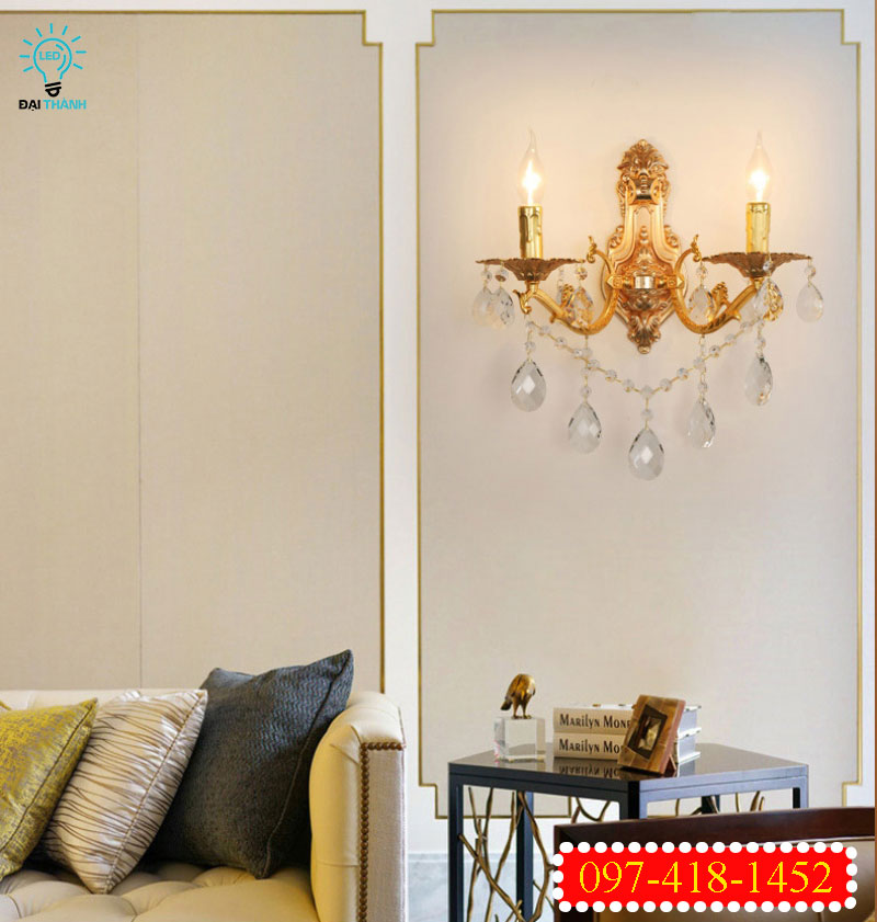 Đèn treo tường trang trí phòng khách sang trọng